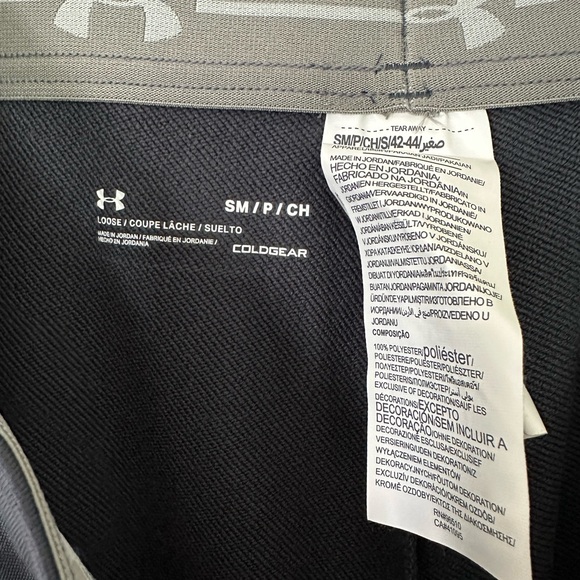 NWOT. Under Armour women’s command warm-up pants. - Picture 4 of 4